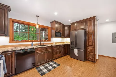 Kitchen - 34180 Cable Rd, Alta, CA 95701 photo 5 of 10