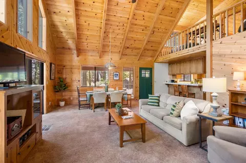 Living - 2167 Dardanelle Vis, Dorrington, CA 95223 photo 4 of 5