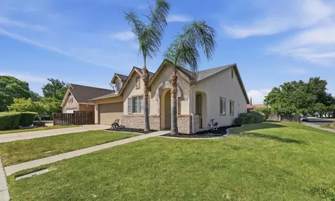 Exterior - 1933 Lifetime Dr, Modesto, CA 95355 photo 3 of 9