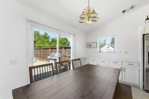 Dining - 1933 Lifetime Dr, Modesto, CA 95355 photo 2 of 3