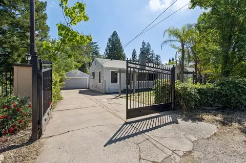 Exterior - 2312 Garfield Ave, Carmichael, CA 95608 photo 4 of 9
