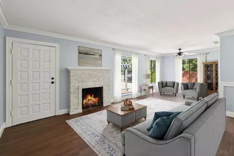 Living - 2312 Garfield Ave, Carmichael, CA 95608 photo 1 of 2