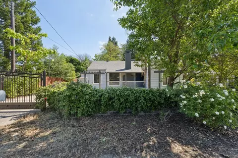 Exterior - 2312 Garfield Ave, Carmichael, CA 95608 photo 2 of 9