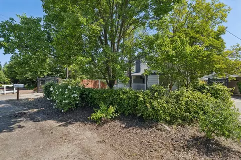 Exterior - 2312 Garfield Ave, Carmichael, CA 95608 photo 3 of 9