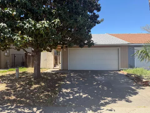 7518 Whisperwillow Dr, Sacramento, CA 95828