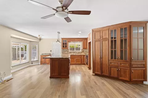Living - 940 Constitution Way, Tracy, CA 95376 photo 6 of 8