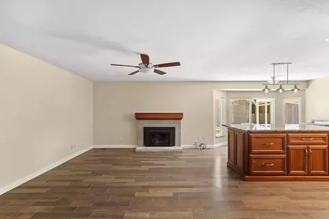 Living - 940 Constitution Way, Tracy, CA 95376 photo 3 of 8
