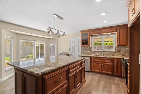 Kitchen - 940 Constitution Way, Tracy, CA 95376 photo 1 of 4