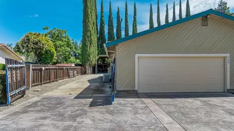 Exterior - 940 Constitution Way, Tracy, CA 95376 photo 7 of 17