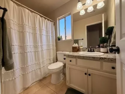 Bath - 2924 Merle Ave, Modesto, CA 95355 photo 5 of 7