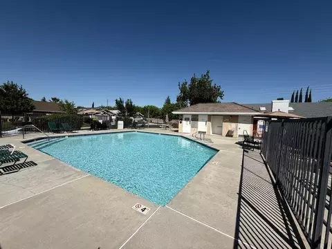 Exterior - 2924 Merle Ave, Modesto, CA 95355 photo 10 of 13