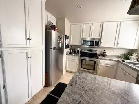 Kitchen - 2924 Merle Ave, Modesto, CA 95355 photo 2 of 5