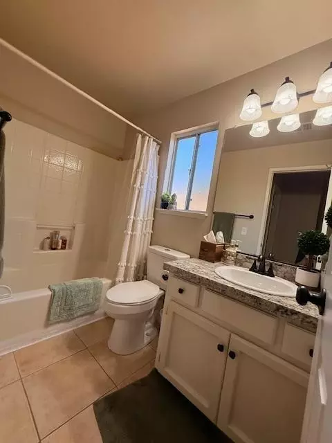 Bath - 2924 Merle Ave, Modesto, CA 95355 photo 6 of 7