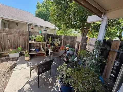 Exterior - 2924 Merle Ave, Modesto, CA 95355 photo 6 of 13