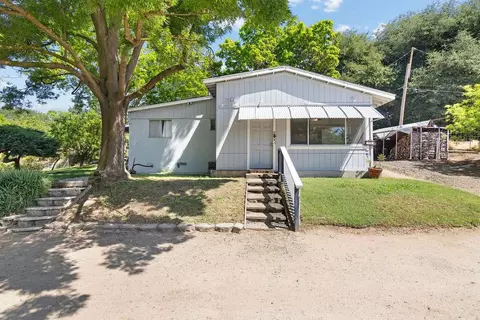 113 Orsi Rd, Oakdale, CA 95361