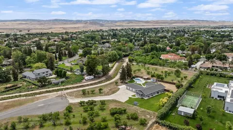 View/Area - 8540 W Bates Ct, Tracy, CA 95304 photo 7 of 10