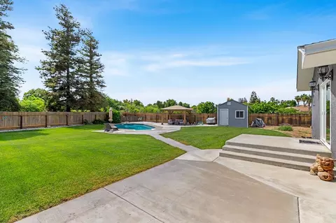 Exterior - 8540 W Bates Ct, Tracy, CA 95304 photo 5 of 9