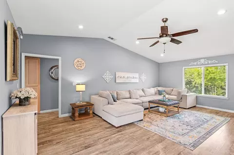 Living - 8540 W Bates Ct, Tracy, CA 95304 photo 3 of 6