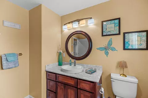 Bath - 8540 W Bates Ct, Tracy, CA 95304 photo 5 of 6