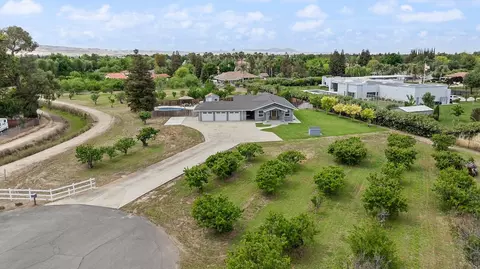 View/Area - 8540 W Bates Ct, Tracy, CA 95304 photo 4 of 10