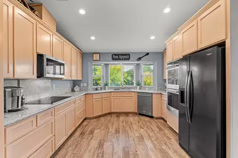 Kitchen - 8540 W Bates Ct, Tracy, CA 95304 photo 2 of 5