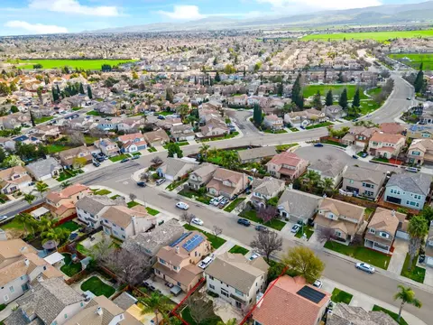 View/Area - 2547 Spencer Ln, Tracy, CA 95377 photo 10 of 10