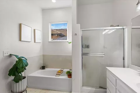 Bath - 623 John Roos, Ripon, CA 95366 photo 3 of 4
