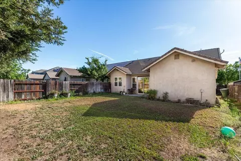 Exterior - 623 John Roos, Ripon, CA 95366 photo 8 of 9
