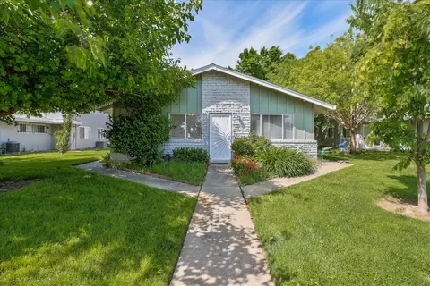 9004 El Cajon Way #1, Sacramento, CA 95826