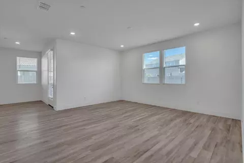 Living - 864 Loon St, Lathrop, CA 95330 photo 5 of 5