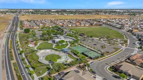 View/Area - 864 Loon St, Lathrop, CA 95330 photo 6 of 9