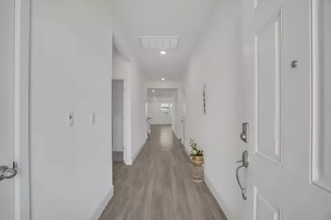 Entry Way - 864 Loon St, Lathrop, CA 95330 photo 2 of 4