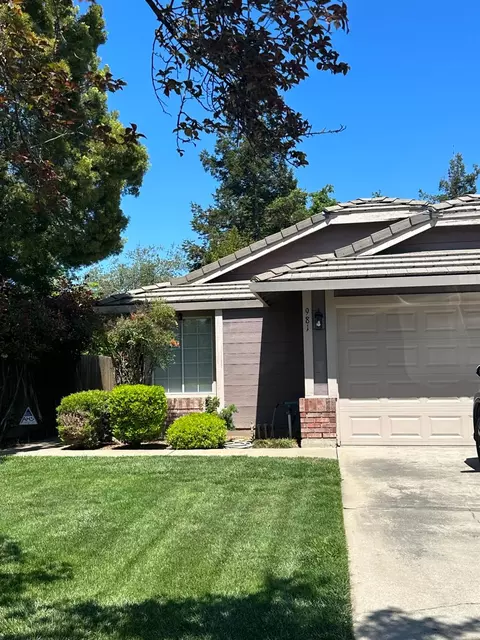 981 Lanigan Ct, Galt, CA 95632