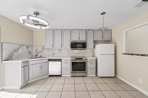 Kitchen - 2104 Sharon Way, Modesto, CA 95350 photo 2 of 5