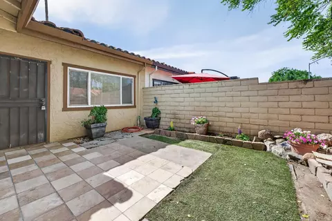 Exterior - 2104 Sharon Way, Modesto, CA 95350 photo 5 of 10