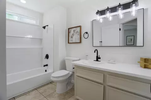 Bath - 2029 Venus Dr, Ceres, CA 95307 photo 1 of 4