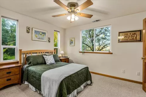 Bedroom - 14446 Perimeter Rd, Grass Valley, CA 95949 photo 3 of 4