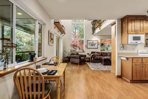 Dining - 14446 Perimeter Rd, Grass Valley, CA 95949 photo 1 of 2