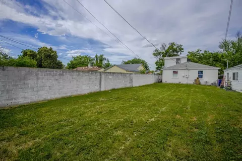 Exterior - 417 Maple St, Modesto, CA 95351 photo 8 of 8