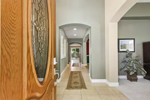 Entry Way - 7708 Ocean Park Dr, Antelope, CA 95843 photo 2 of 11