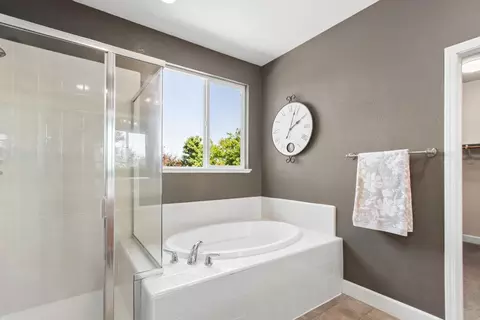 Bath - 7708 Ocean Park Dr, Antelope, CA 95843 photo 4 of 7