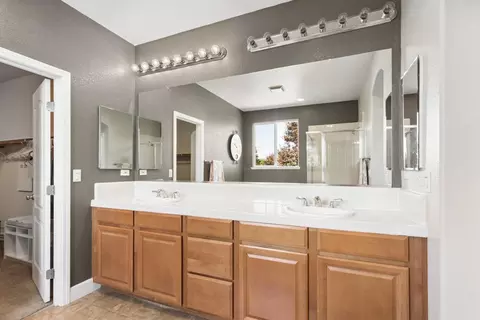 Bath - 7708 Ocean Park Dr, Antelope, CA 95843 photo 2 of 7