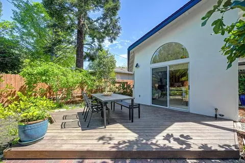 Exterior - 1509 Union Dr, Davis, CA 95616 photo 9 of 13