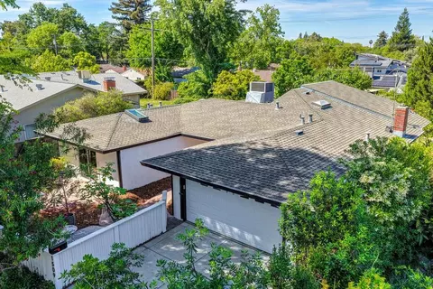 1509 Union Dr, Davis, CA 95616