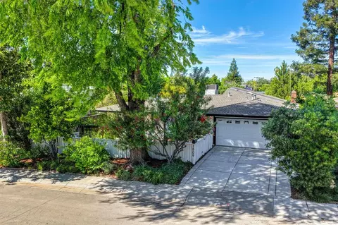 Exterior - 1509 Union Dr, Davis, CA 95616 photo 2 of 13