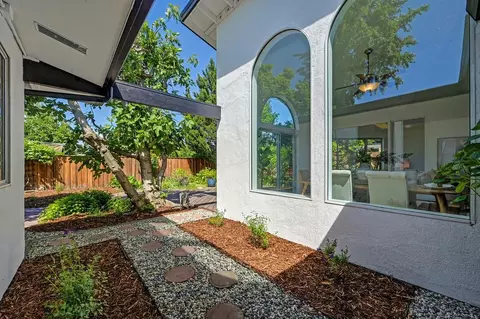 Exterior - 1509 Union Dr, Davis, CA 95616 photo 5 of 13