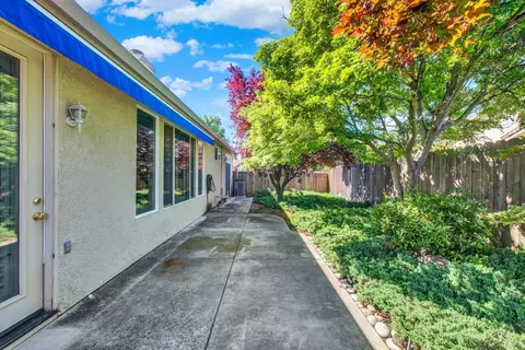 Exterior - 69 Reynolds Way, Lodi, CA 95242 photo 6 of 10
