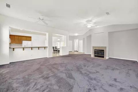 Living - 69 Reynolds Way, Lodi, CA 95242 photo 5 of 7