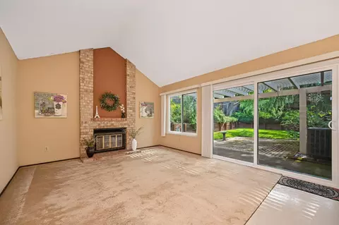 Living - 129 Rambling Dr, Folsom, CA 95630 photo 3 of 7