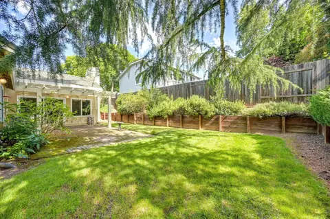 Exterior - 129 Rambling Dr, Folsom, CA 95630 photo 8 of 13